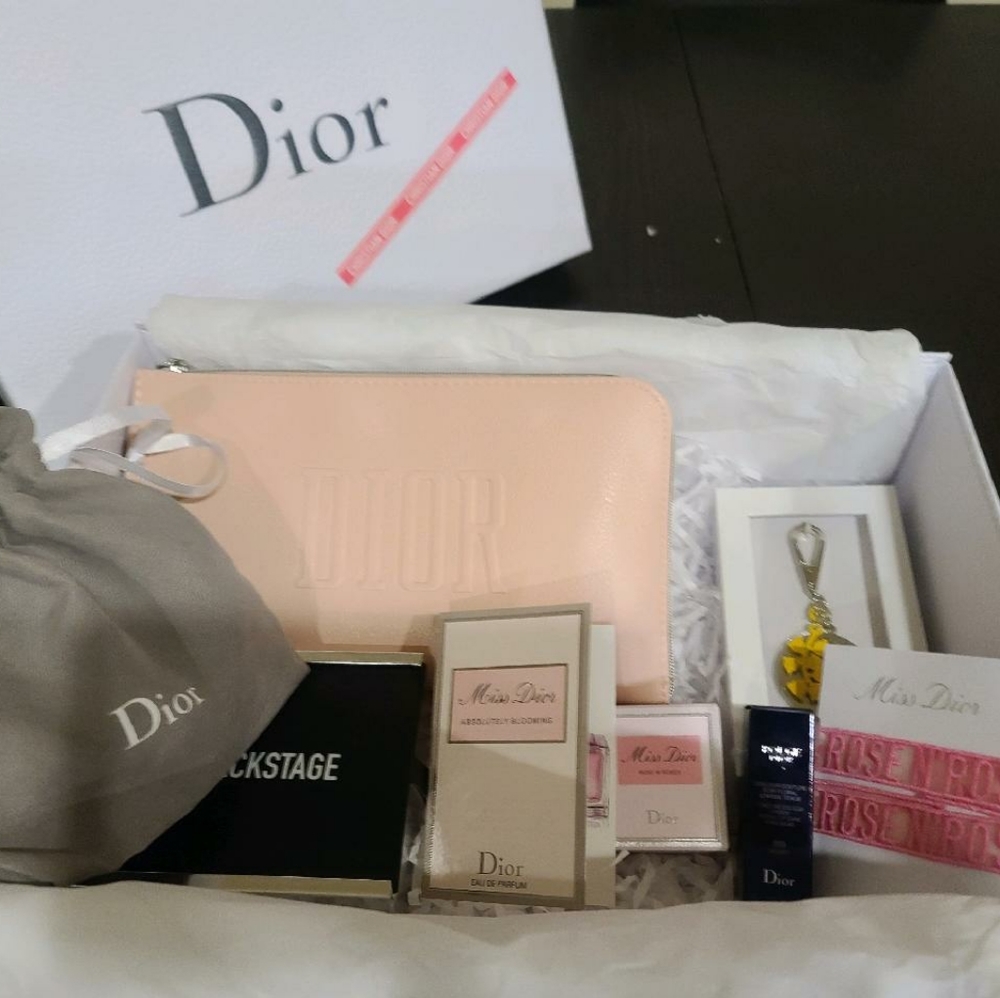 DIOR Soft Pink Pouch Gift Set (BRAND NEW)